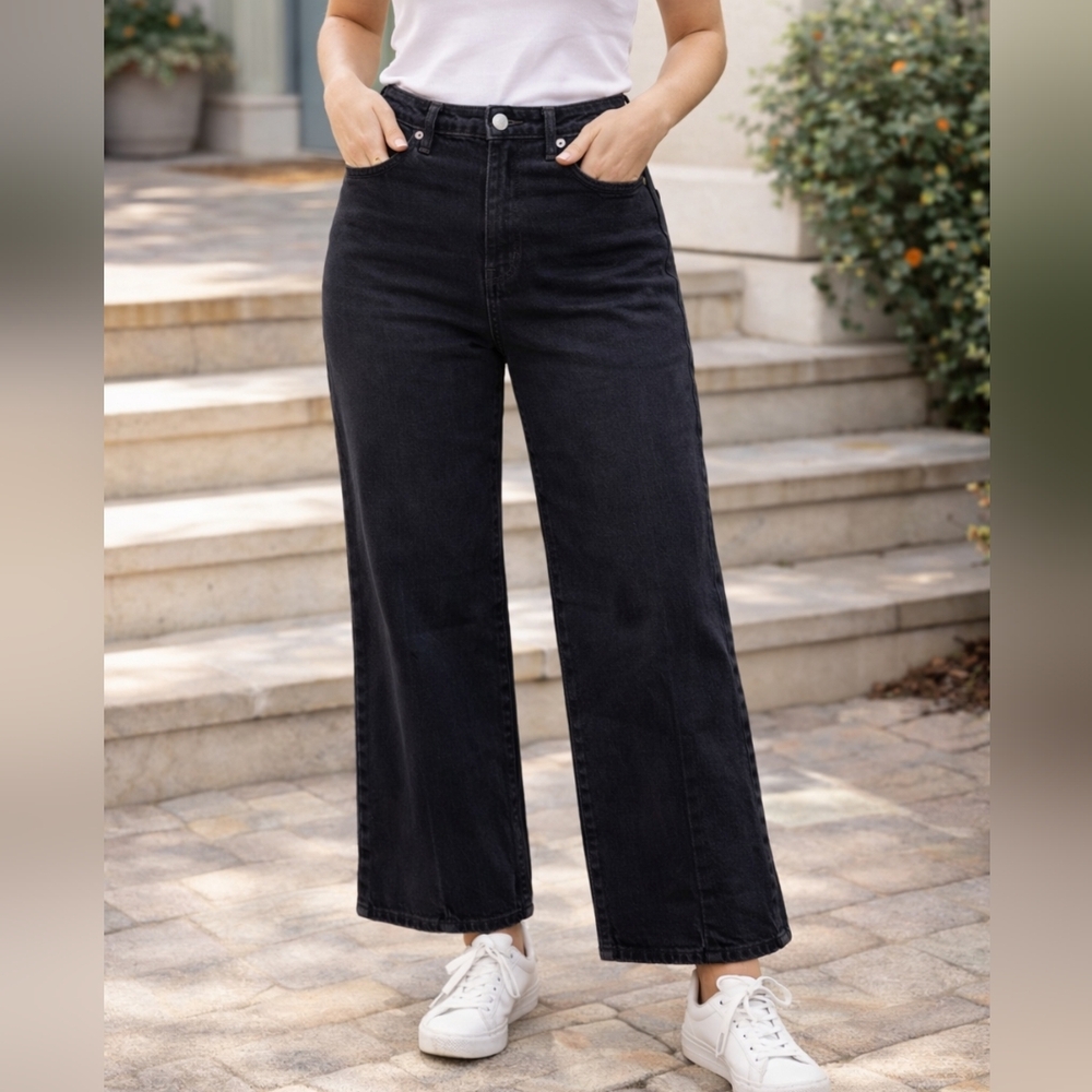 Universal Thread Women’s Black Denim Jeans Size 4 Mid Rise Super Wide Leg Cotton